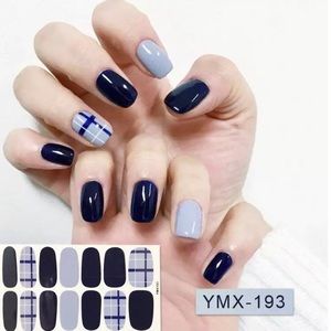 Classic Nail Strips Manicure